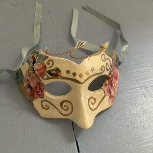 Decorative mask